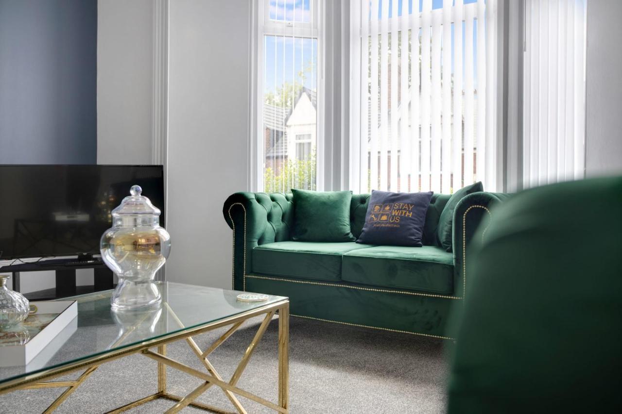 Stunning 4-Bedroom, 2 Bathrooms In Sunderland Sunderland  Bagian luar foto