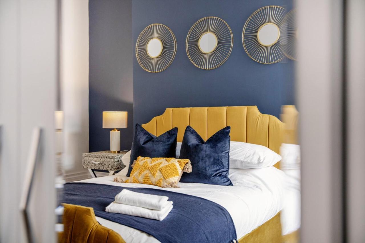 Stunning 4-Bedroom, 2 Bathrooms In Sunderland Sunderland  Bagian luar foto